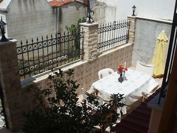 Hellen Studios