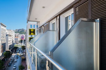 Diros Hotel