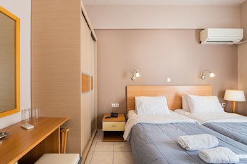 Diros Hotel