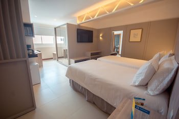 Malibu Plaza Hotel