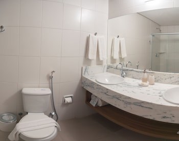 Malibu Plaza Hotel