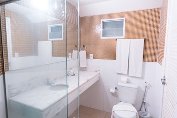 Malibu Plaza Hotel
