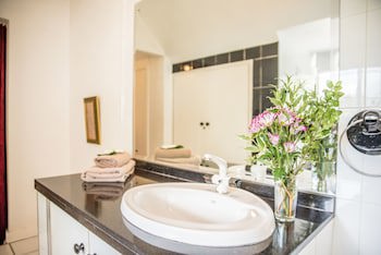 5Th Avenue Gooseberry Guest House
