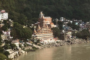 Alpana Hotel