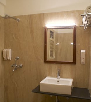 Alpana Hotel