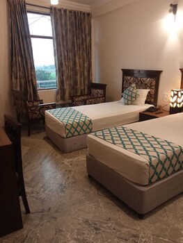 Hotel Taj Darbar