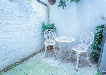 Castletown House Apartments