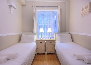 Castletown House Apartments