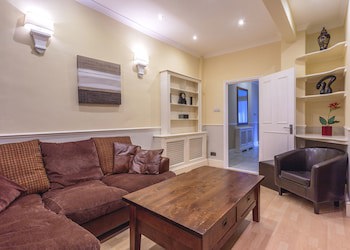 Castletown House Apartments