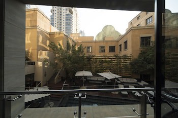 Davinci Hotel And Suites On Nelson Mandela Square