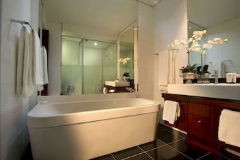 Davinci Hotel And Suites On Nelson Mandela Square