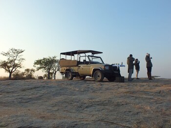 Rhino Post Safari Lodge