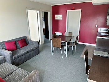Arena Lodge