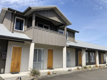 Arena Lodge