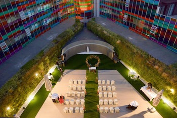 Sercotel Jardines De Uleta Suites
