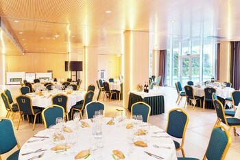 Sercotel Jardines De Uleta Suites