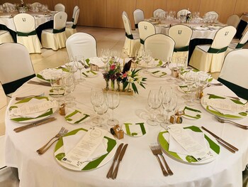 Sercotel Jardines De Uleta Suites