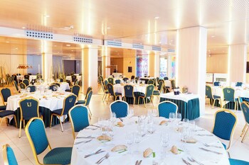 Sercotel Jardines De Uleta Suites