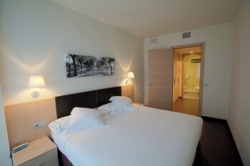 Sercotel Jardines De Uleta Suites