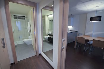 Sercotel Jardines De Uleta Suites