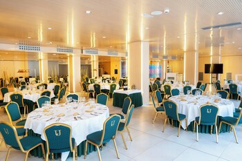 Sercotel Jardines De Uleta Suites