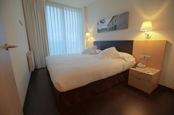 Sercotel Jardines De Uleta Suites