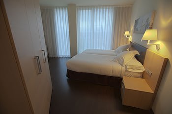 Sercotel Jardines De Uleta Suites