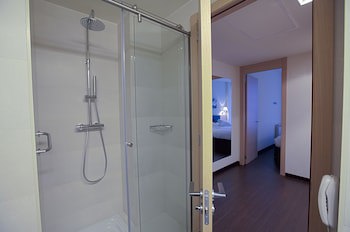 Sercotel Jardines De Uleta Suites
