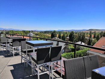 Sercotel Jardines De Uleta Suites