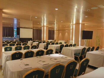 Sercotel Jardines De Uleta Suites
