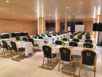 Sercotel Jardines De Uleta Suites