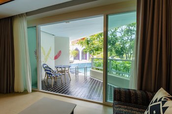 Anyavee Tubkaek Beach Resort