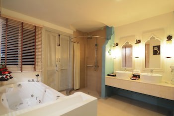 Anyavee Tubkaek Beach Resort