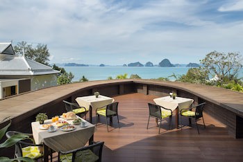 Anyavee Tubkaek Beach Resort