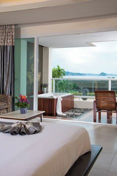 Anyavee Tubkaek Beach Resort