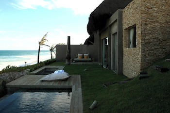 Kenoa Exclusive Beach Spa & Resort