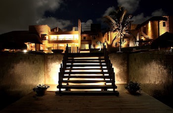 Kenoa Exclusive Beach Spa & Resort
