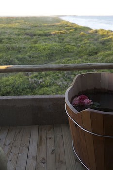 Kenoa Exclusive Beach Spa & Resort