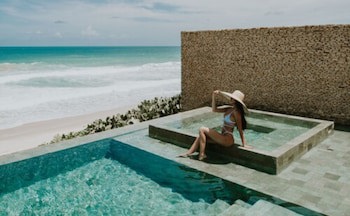 Kenoa Exclusive Beach Spa & Resort