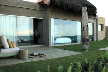 Kenoa Exclusive Beach Spa & Resort