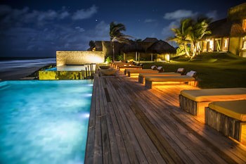 Kenoa Exclusive Beach Spa & Resort