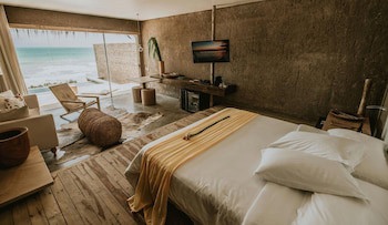 Kenoa Exclusive Beach Spa & Resort