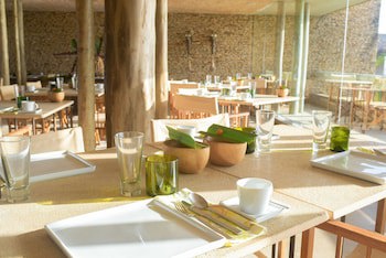 Kenoa Exclusive Beach Spa & Resort