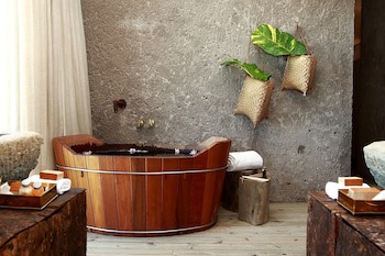 Kenoa Exclusive Beach Spa & Resort