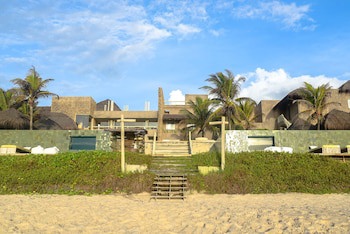 Kenoa Exclusive Beach Spa & Resort