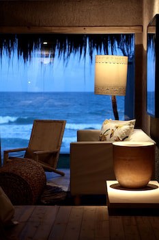Kenoa Exclusive Beach Spa & Resort