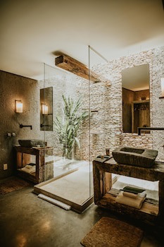 Kenoa Exclusive Beach Spa & Resort