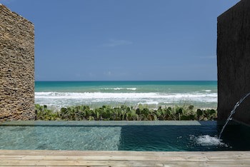 Kenoa Exclusive Beach Spa & Resort