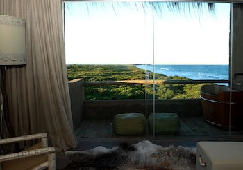 Kenoa Exclusive Beach Spa & Resort