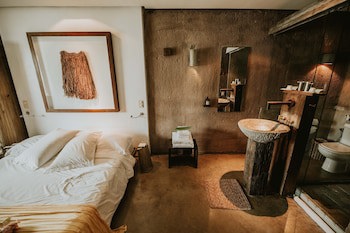 Kenoa Exclusive Beach Spa & Resort